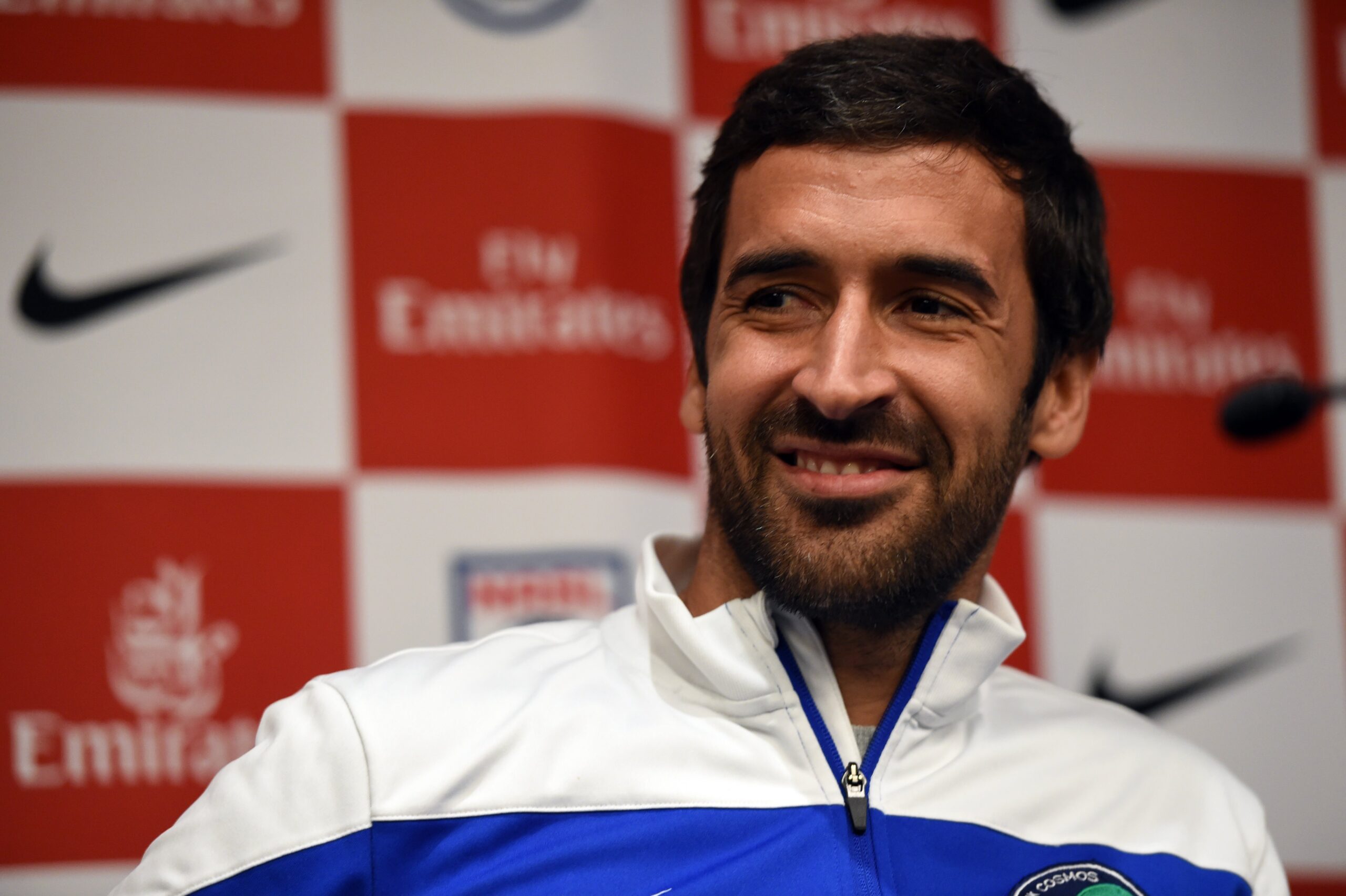 Raúl analiza a su equipo. Foto: Getty Images.