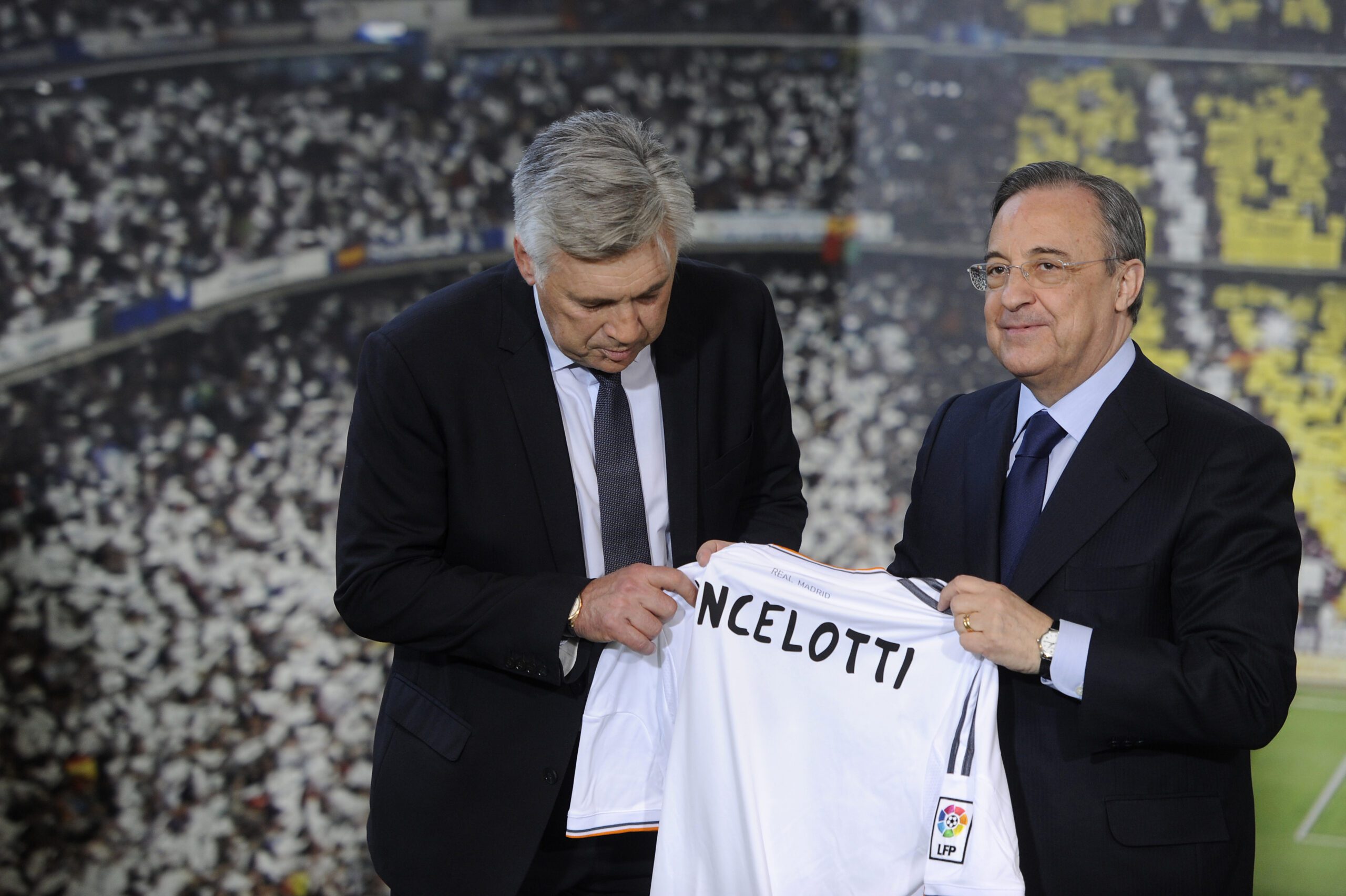 Ancelotti y la directiva de Real Madrid en una situación poco cómoda. Foto: Getty Images.