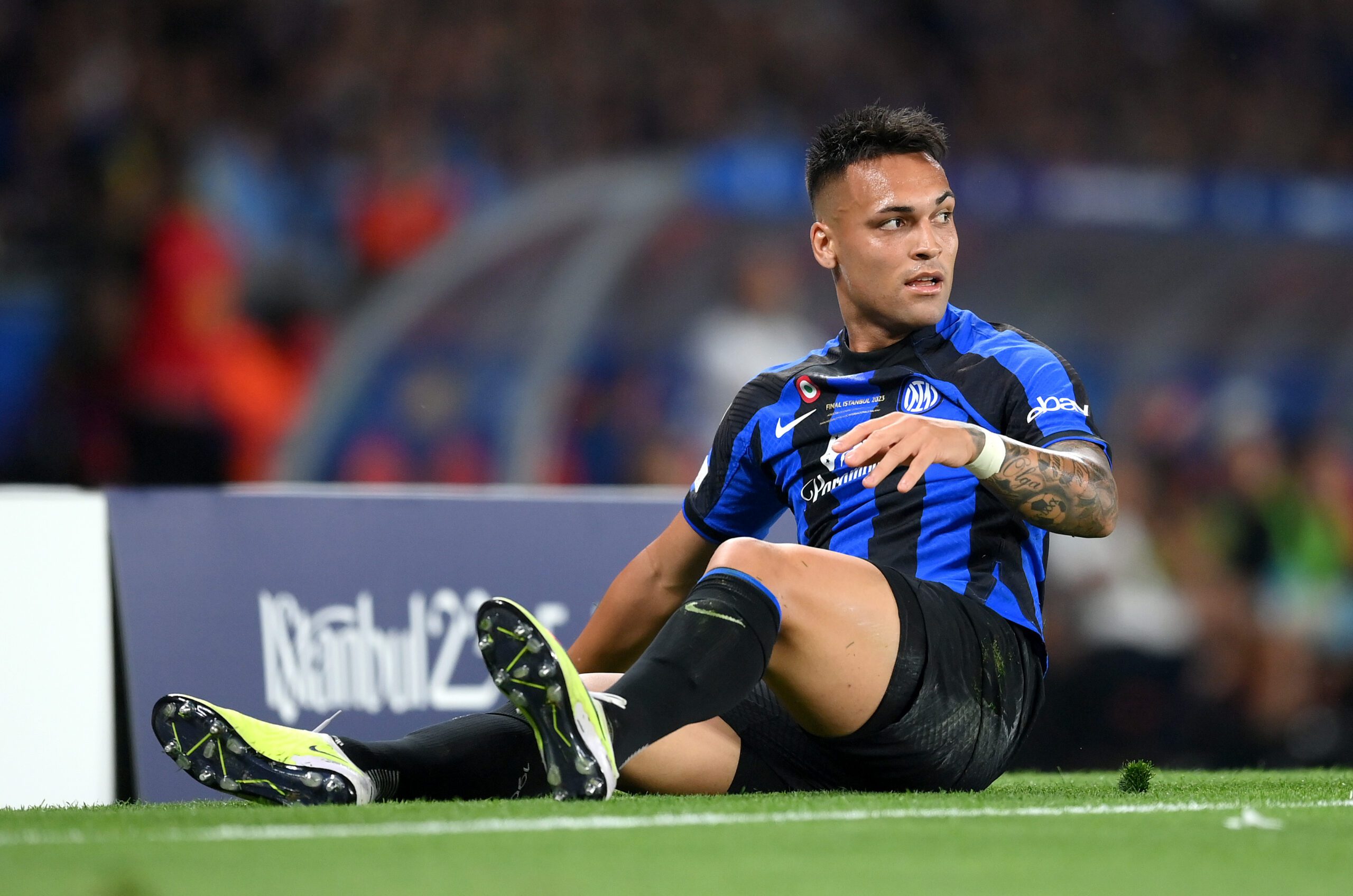 Lautaro Martínez en la esfera de Chelsea. Foto: Getty Images.
