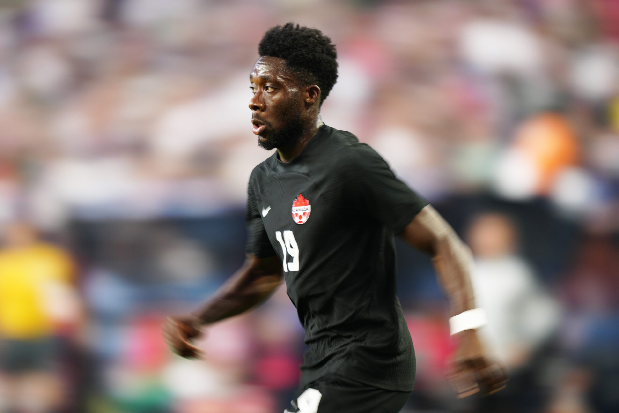 Alphonso Davies paraliza las negociaciones con Bayern. Foto: Getty Images.