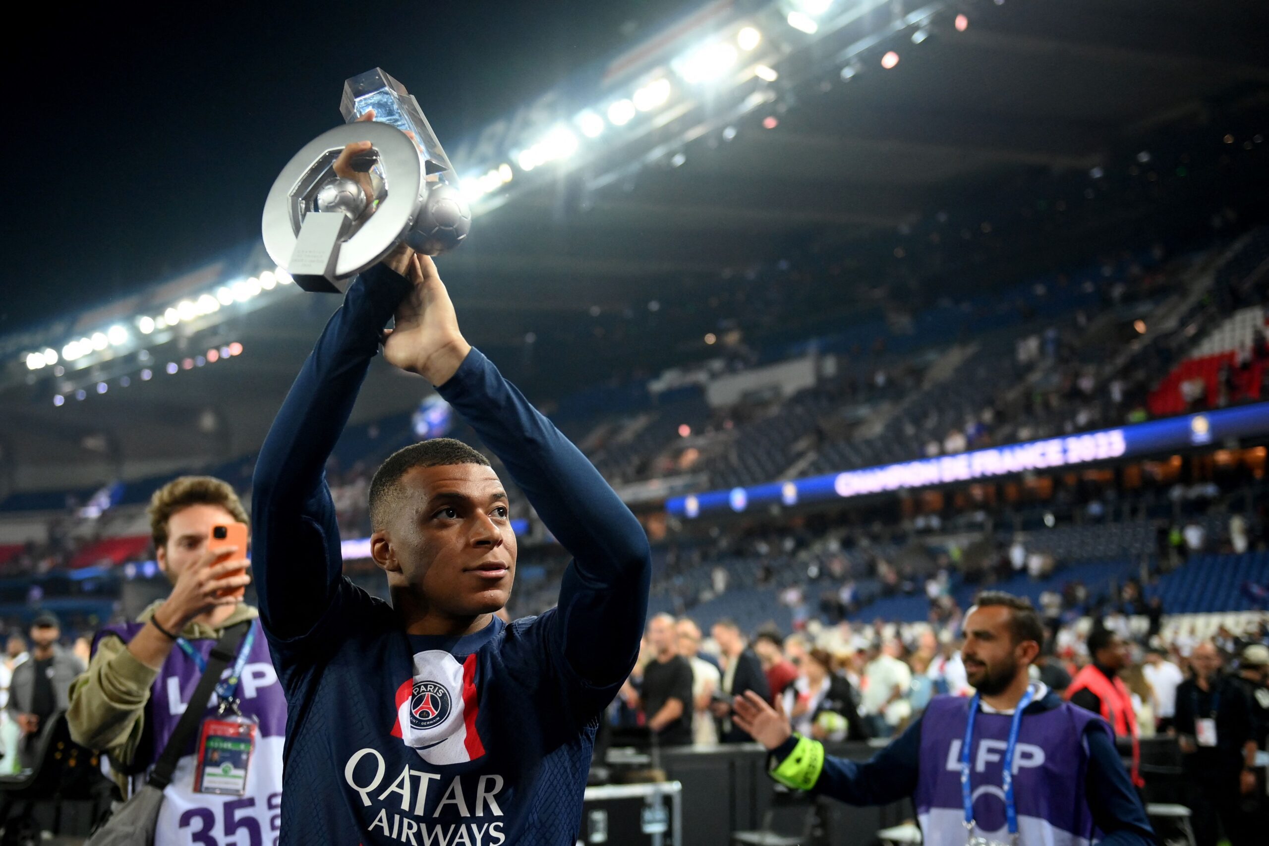 El grave problema que podría tener PSG si no vende a Mbappé. Foto: Getty Images.