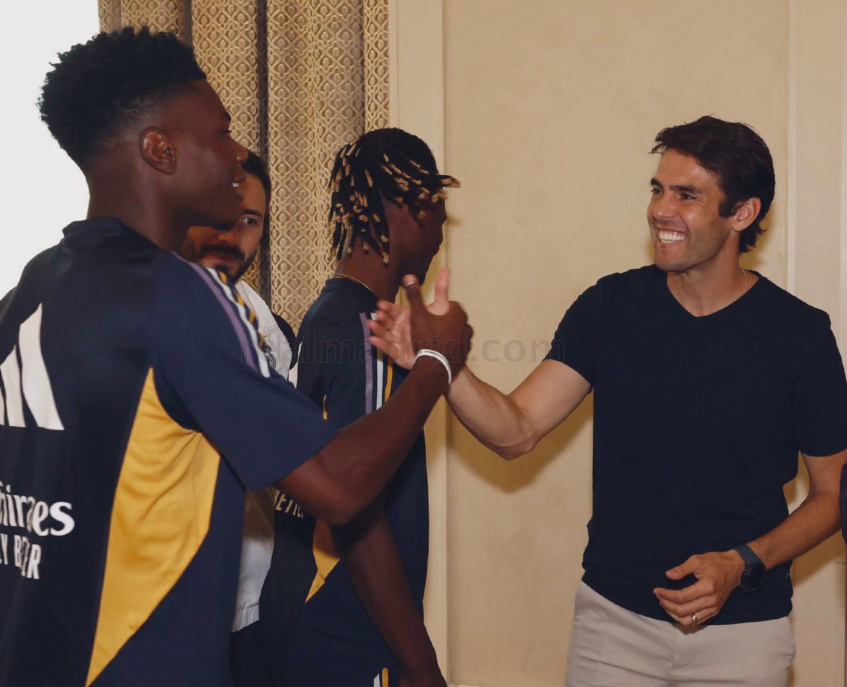 Kaka visitó al plantel de Real Madrid. Foto: Getty Images.