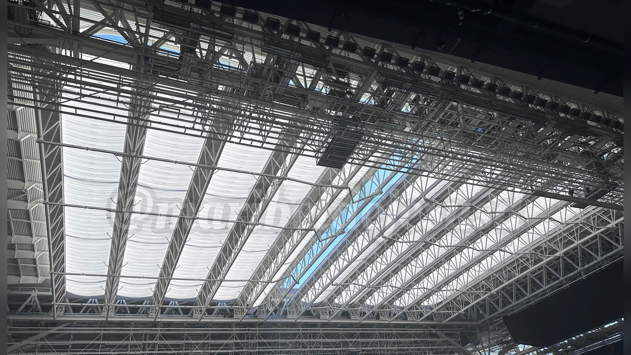 El nuevo techo del Santiago Bernabéu. Foto: Getty Images.