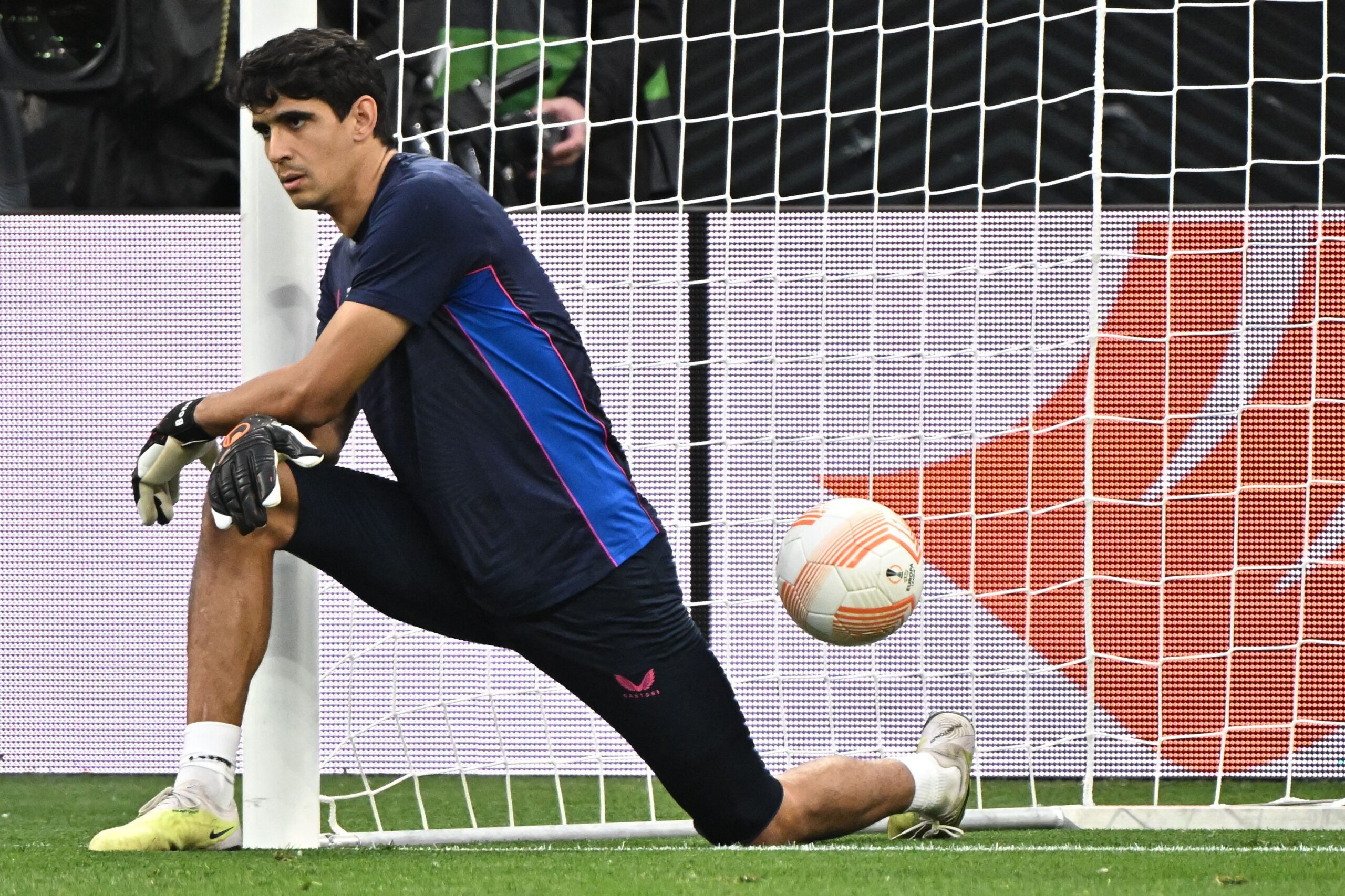Bono estuvo muy cerca de ir a la Liga Saudí. Foto: Getty Images.