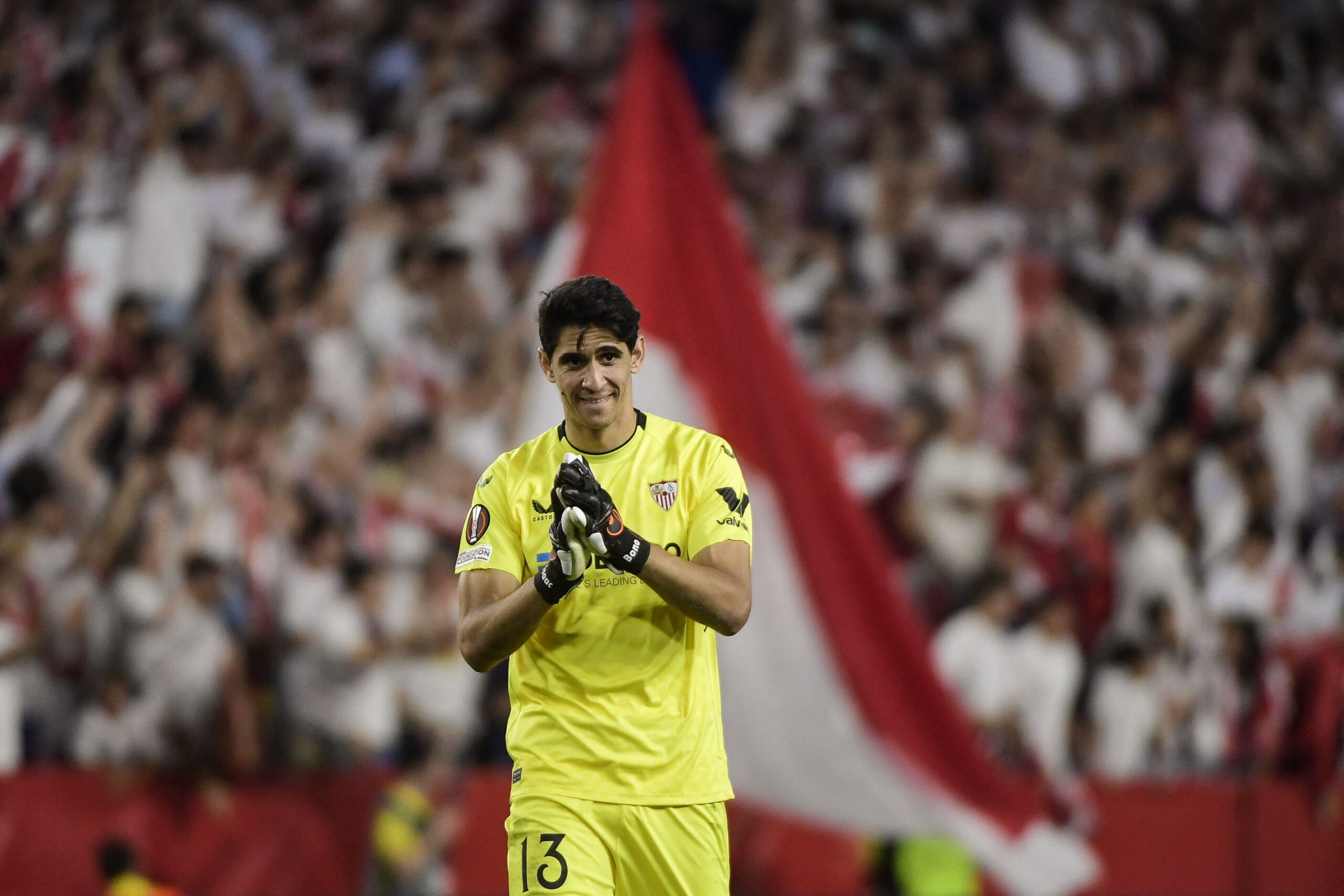 ¿Se cae el fichaje de Bono por Real Madrid? Foto: Getty Images.