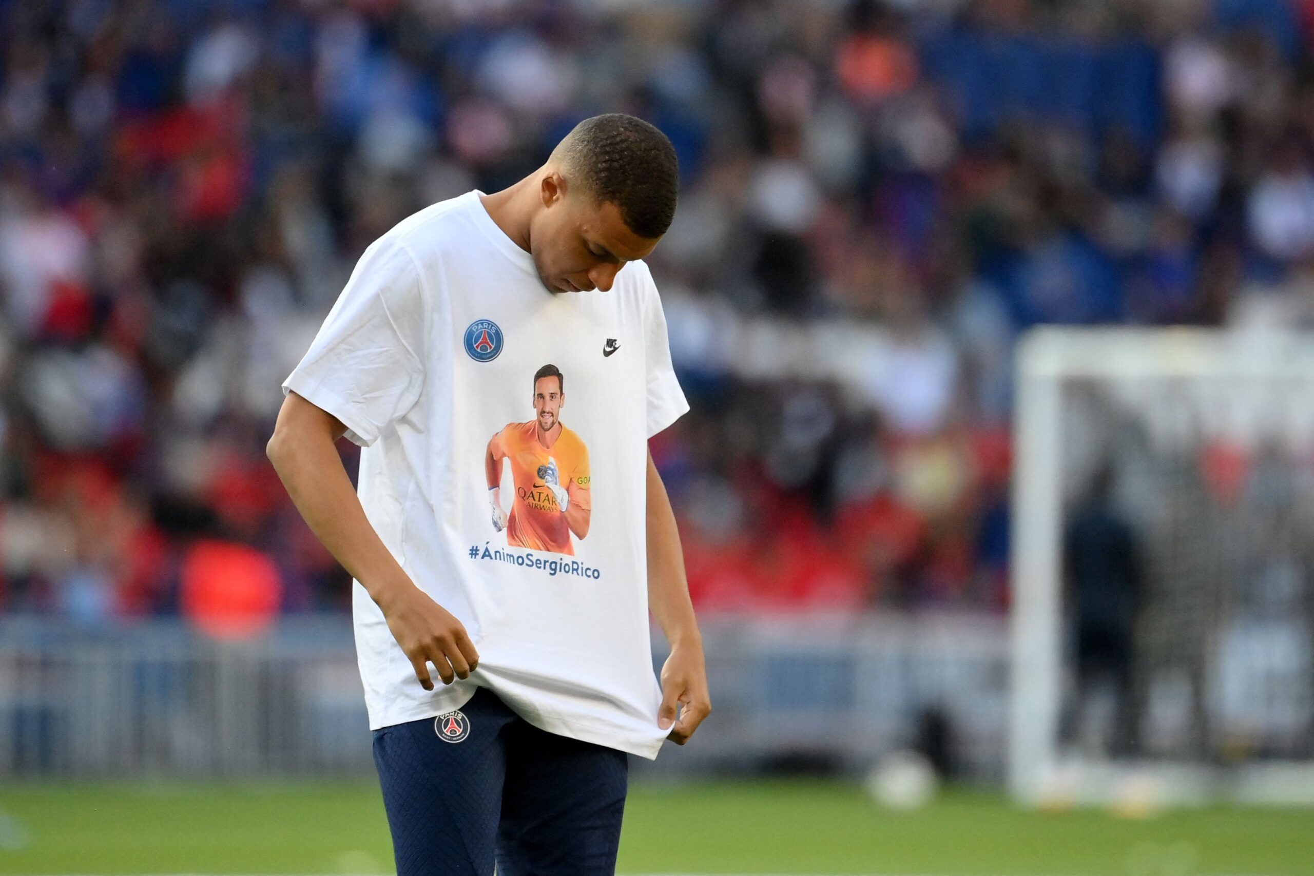 Mbappé en la lista de indeseables del PSG. Foto: Getty Images.