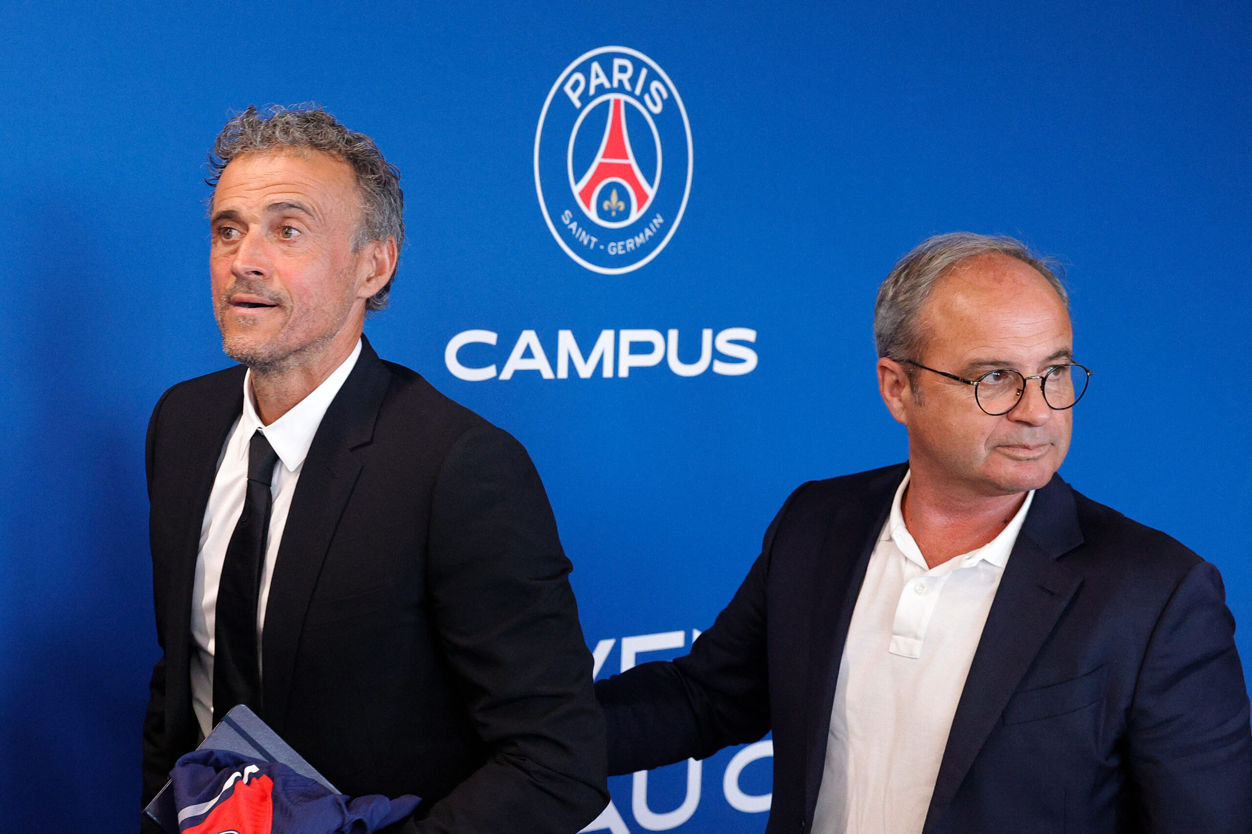 ¿Por qué Luis Campos abandonaría PSG? Foto: Getty Images.