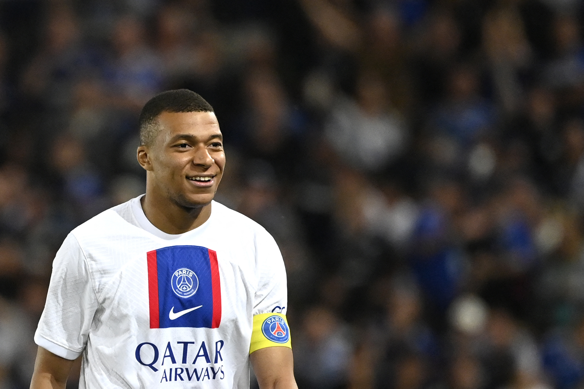 Mbappé se quedaría en PSG sin renovar contrato. Foto: Getty Images.