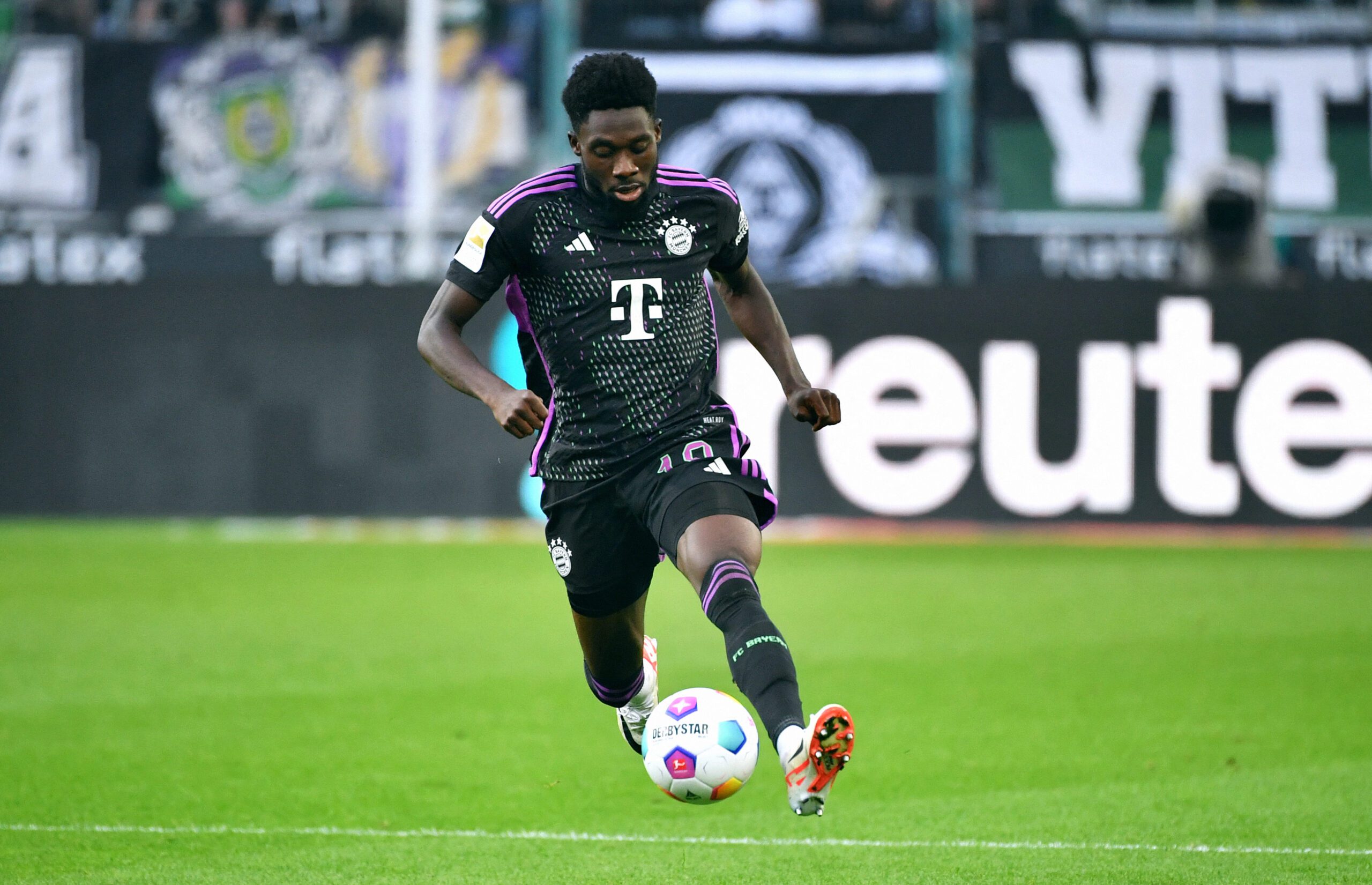 Davies congela las negociaciones de renovación con Bayern. Foto: Getty Images.