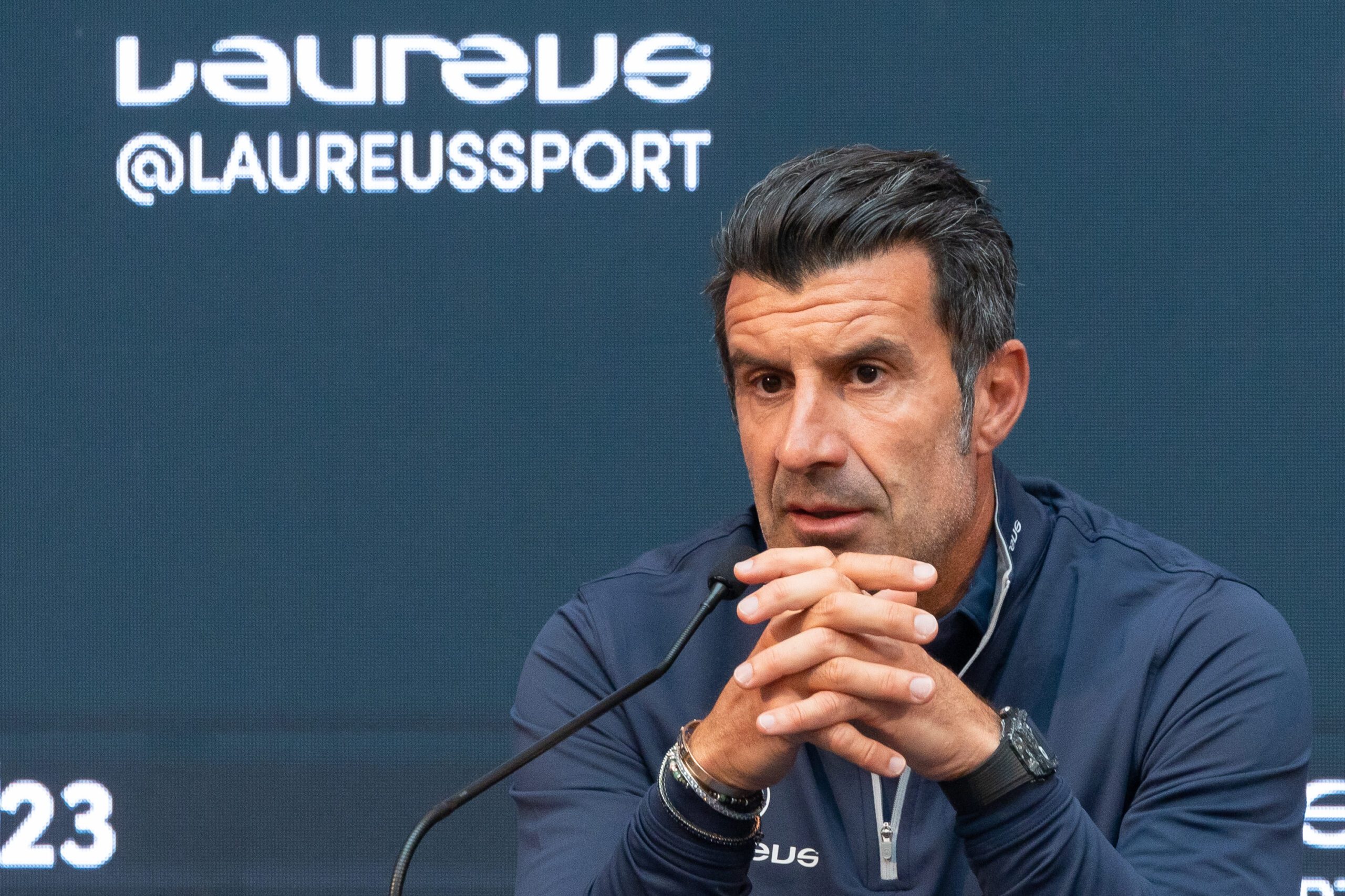 Figo se quita el sombrero con Bellingham. Foto: Getty Images.