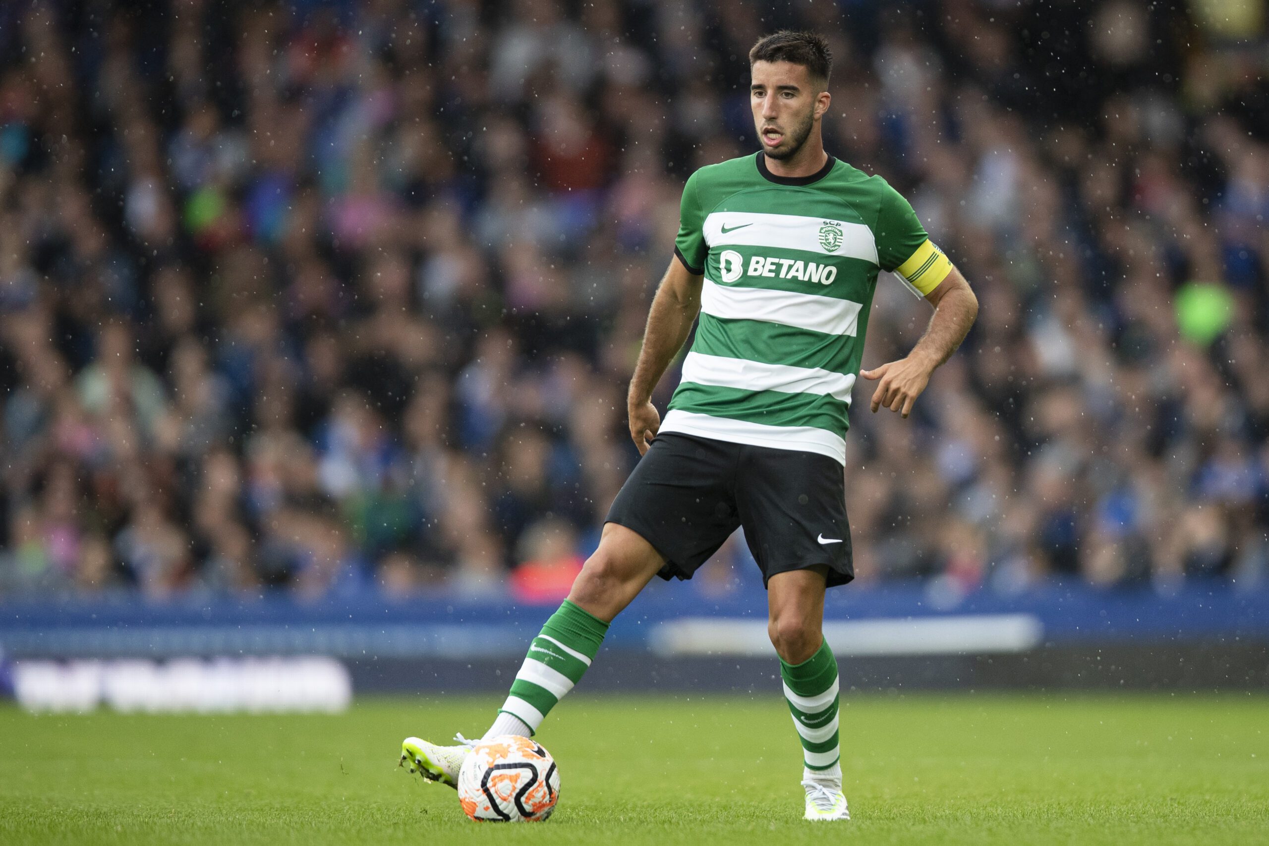 El defensor que buscará Real Madrid en invierno. Foto: Getty Images.