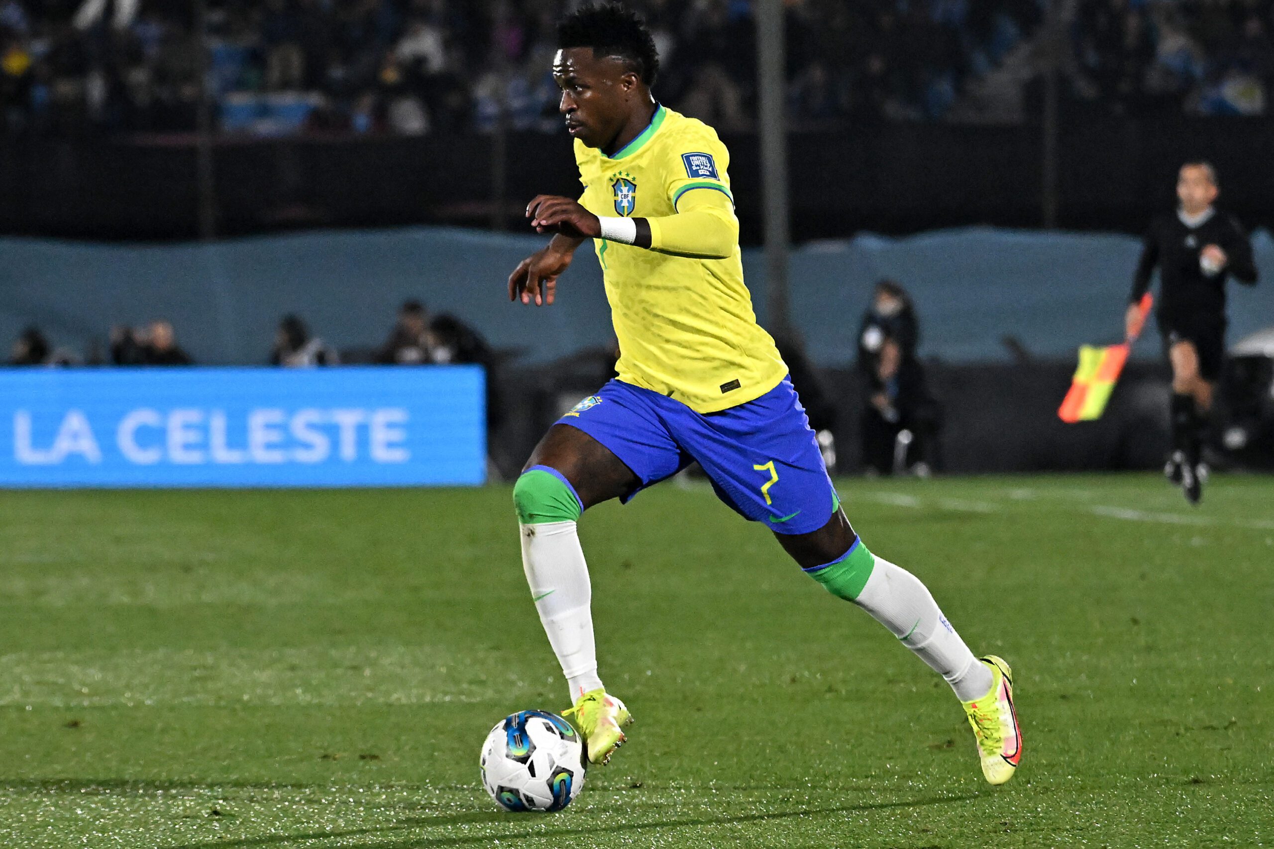 Vinicius prepara para enfrentar a Messi. Foto: Getty Images.