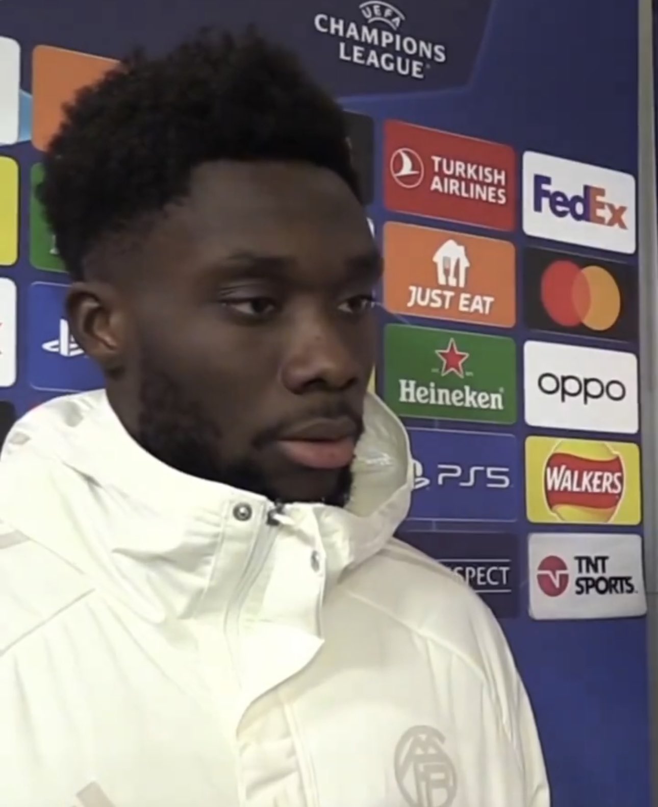 Davies no pudo responder sobre el interés del Madrid.