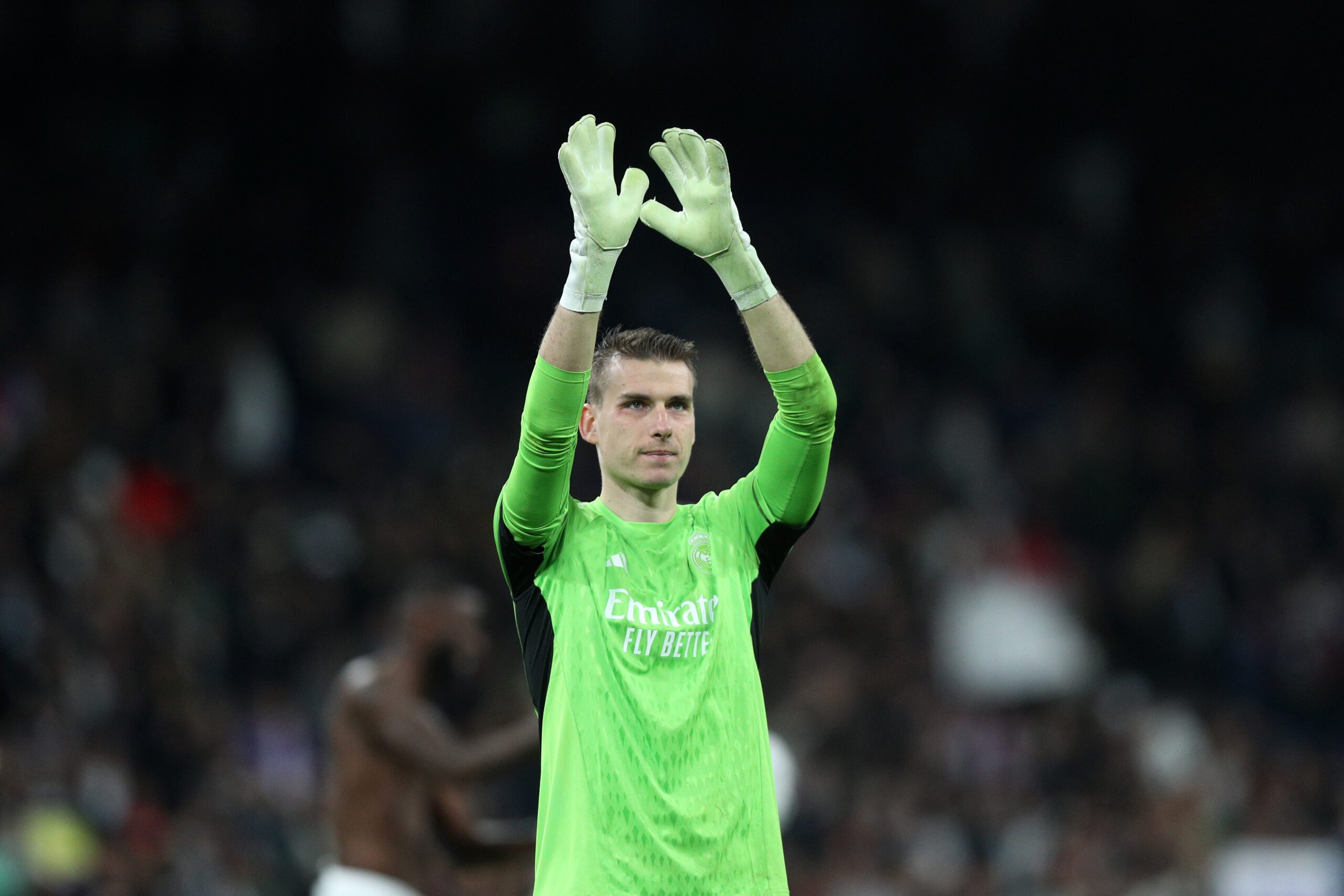 ¿Lunin convencerá con sus números en el arco de Madrid? Foto: Getty Images.