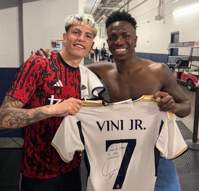 Garnacho eligió entre Real Madrid y Barcelona.