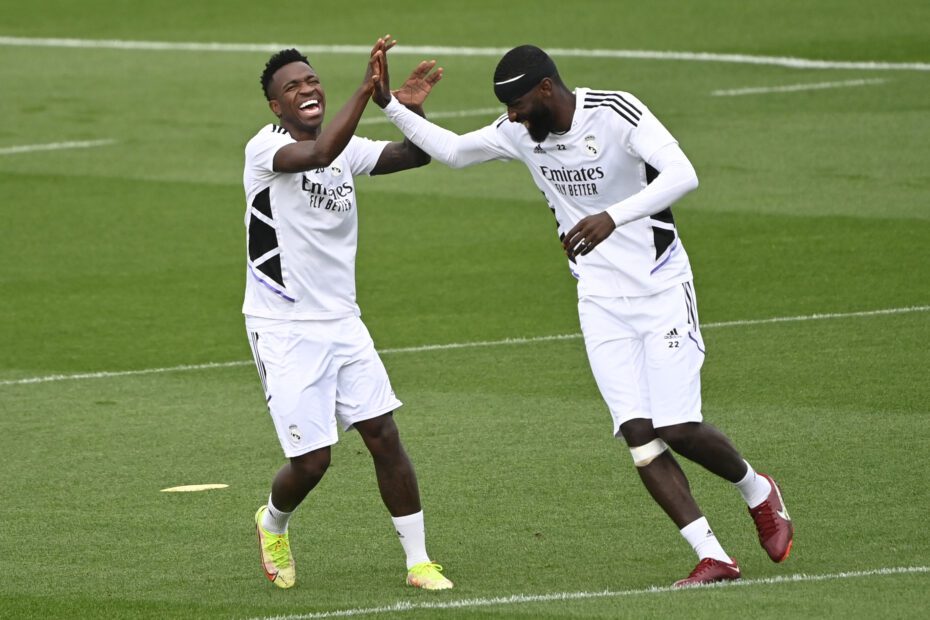 Rüdiger y Vinicius las dudas ante Girona. Foto: Getty Images.