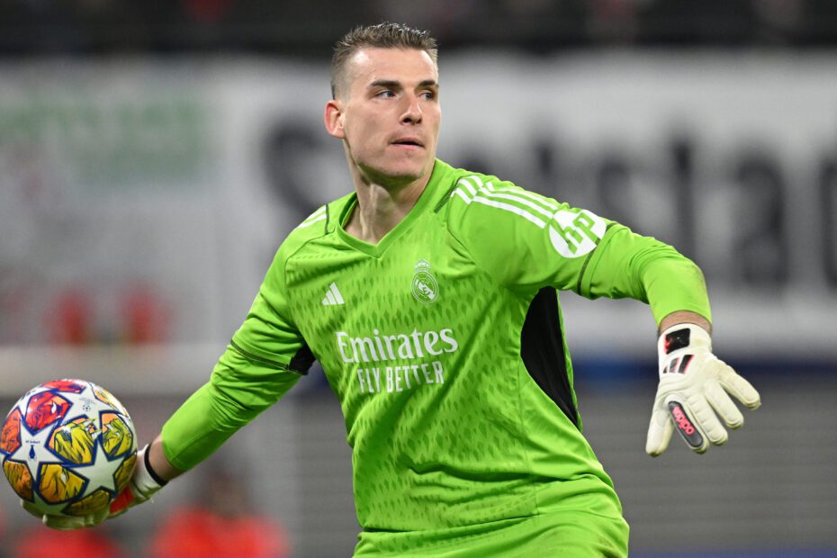 Lunin está en charlas para renovar su contrato en Real Madrid. Foto: Getty Images.