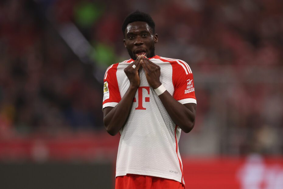 Davies cerca de renovar en Bayern. Foto: Getty Images.