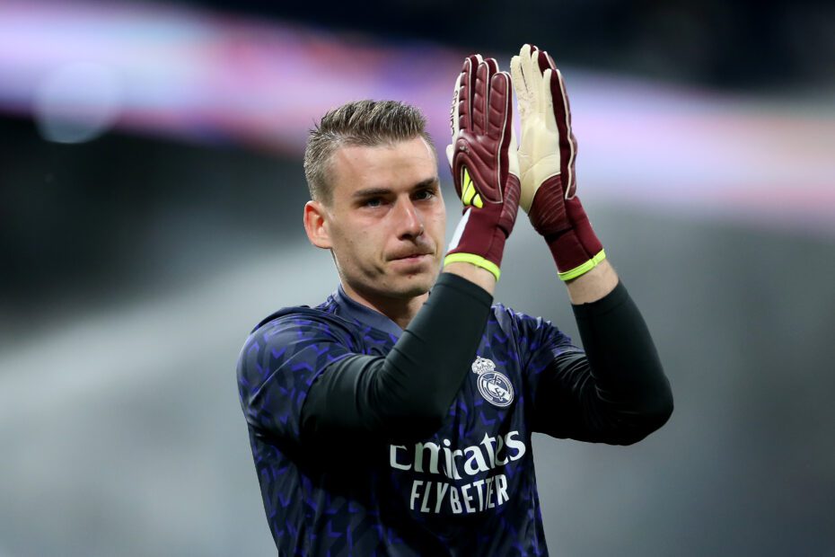 ¿Real Madrid cambia a Lunin por Costa? Foto: Getty Images.