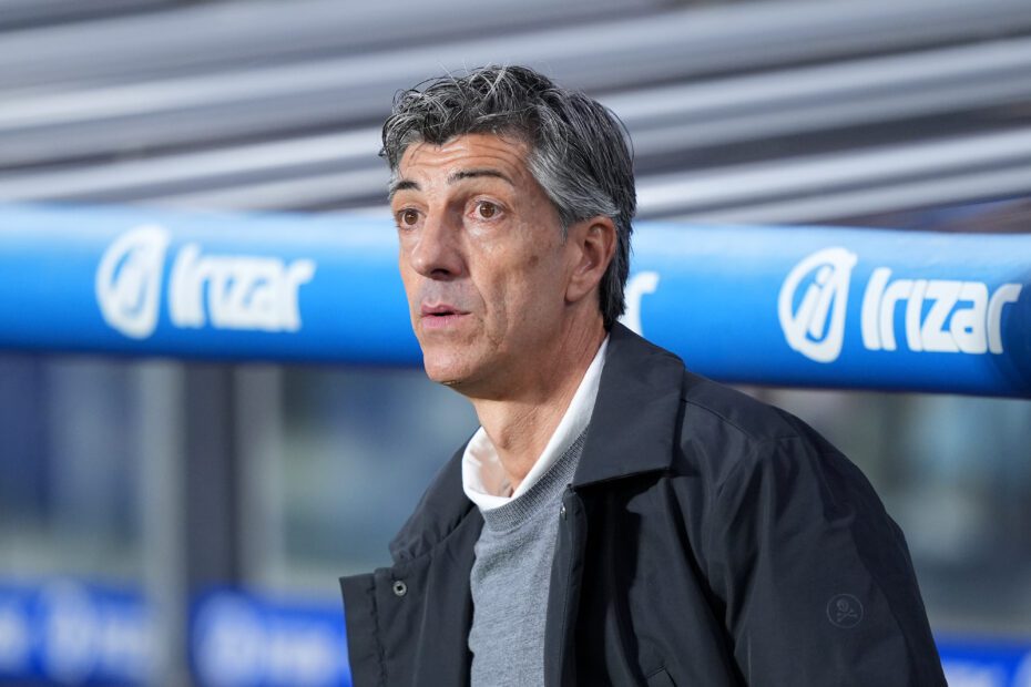 Imanol calienta la previa ante el Madrid. Foto: Getty Images.