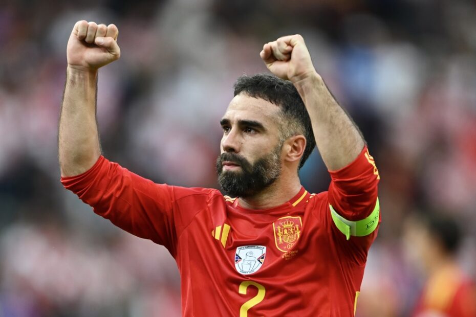 Carvajal calienta la previa ante Alemania. Foto: Getty Images.