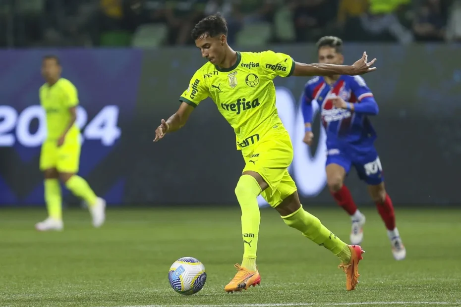 Un nuevo competidor se suma al Real Madrid por Vitor Reis. Foto: Getty Images.