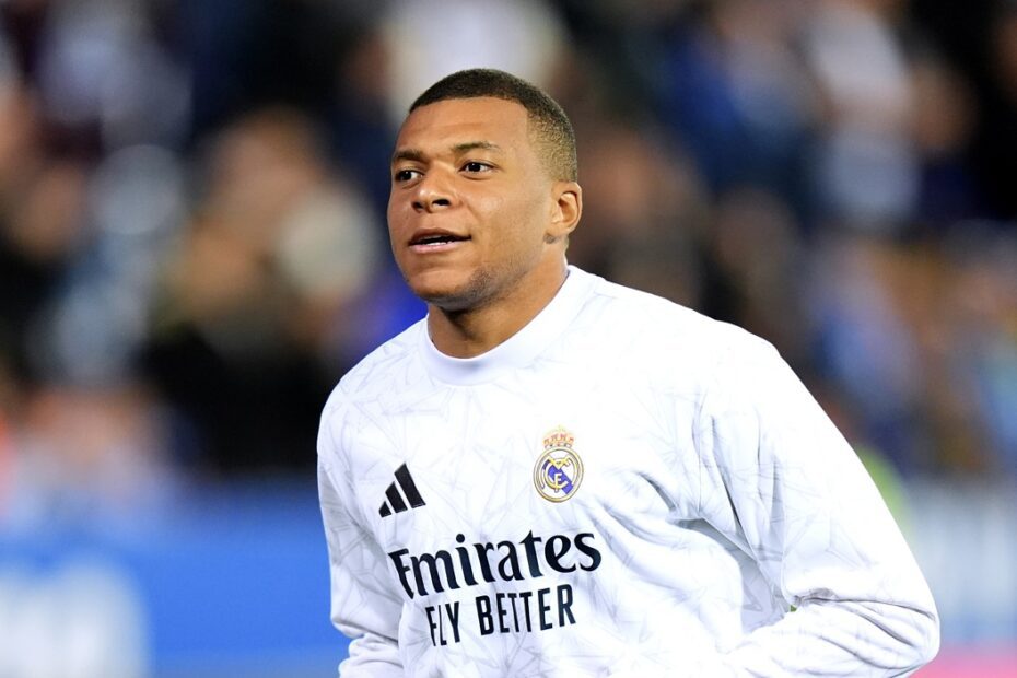 Mbappé vuelve a Francia. Foto: Getty Images.