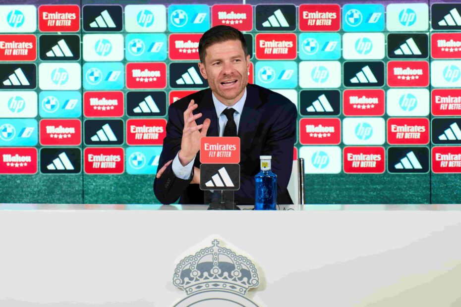 Xabi Alonso quiere un mediocampista. Foto: Getty Images.